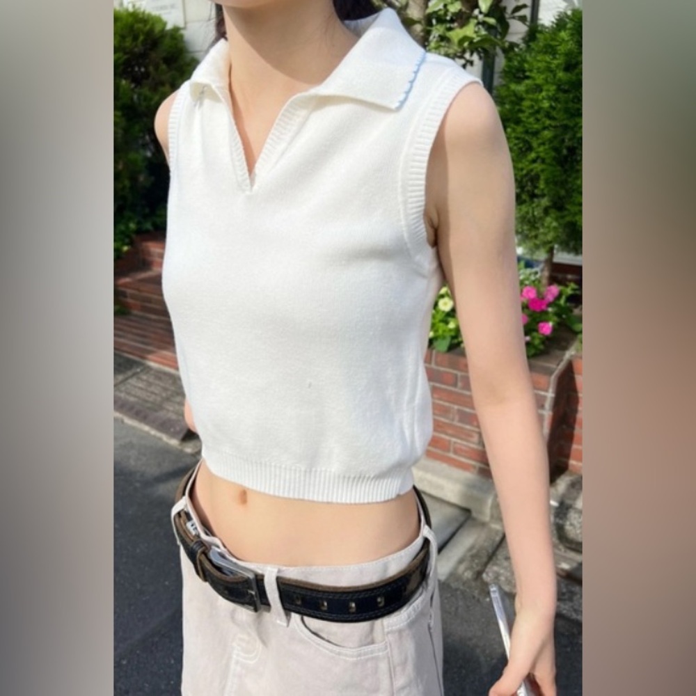 NWOT Brandy Melville Hailie white knit lettuce trim tank top